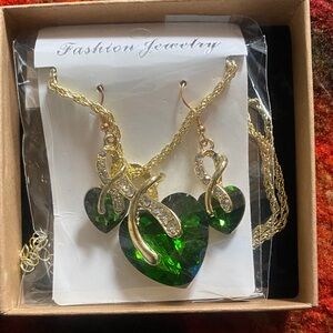 Fashion Jewelry Gold and Green Heart Necklace Set